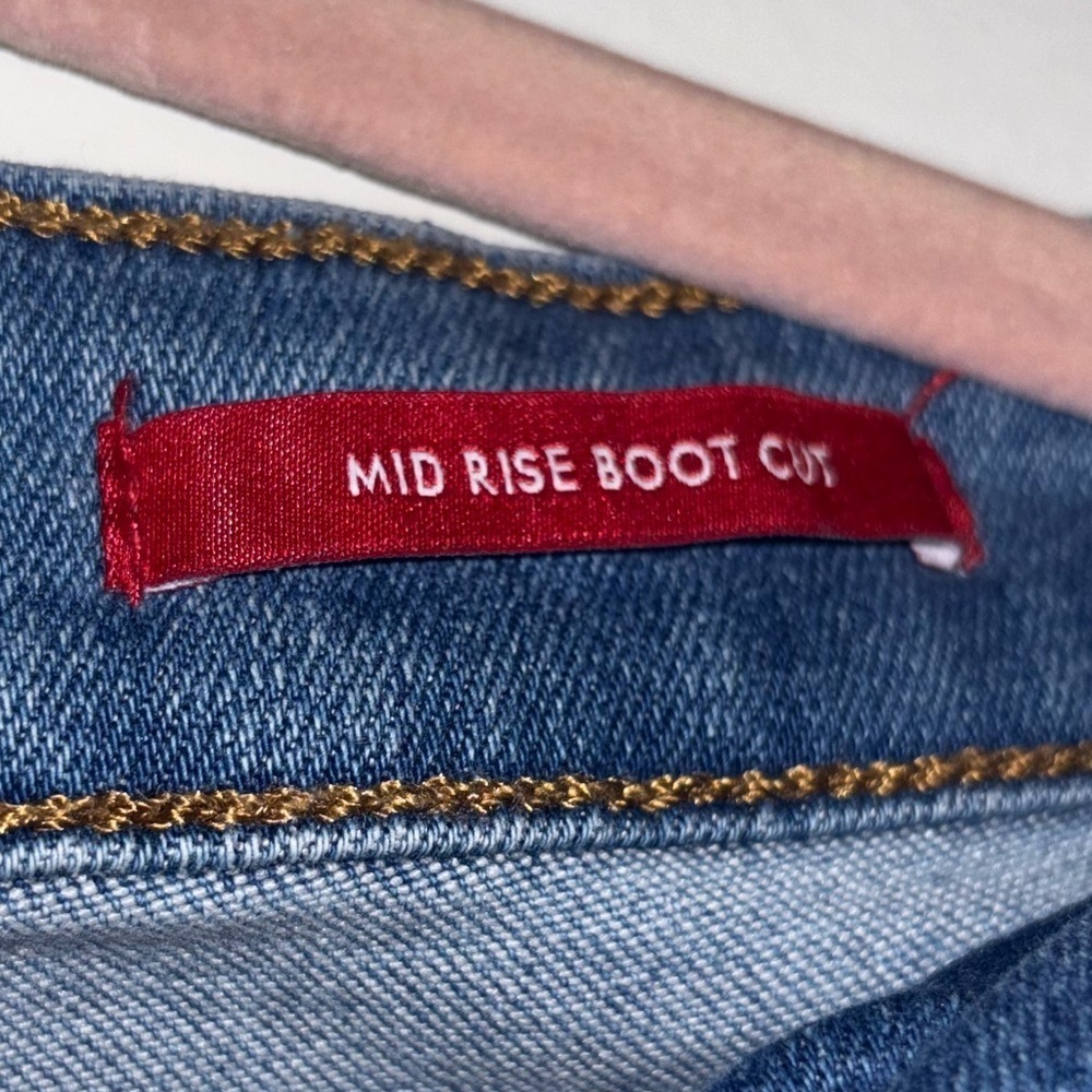 Guess jeans mid rise bootcut - Picture 2 of 3
